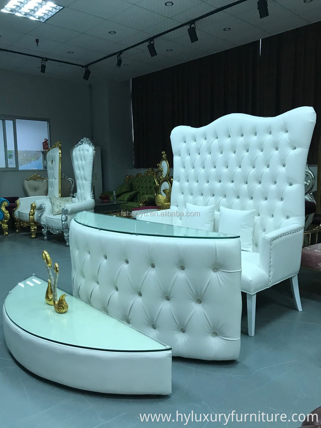 Wholesale High Back Double Throne Chair for Wedding, White and Gold Double Throne Chair Hotel Sofa Hotel Furniture 5 Set Antique